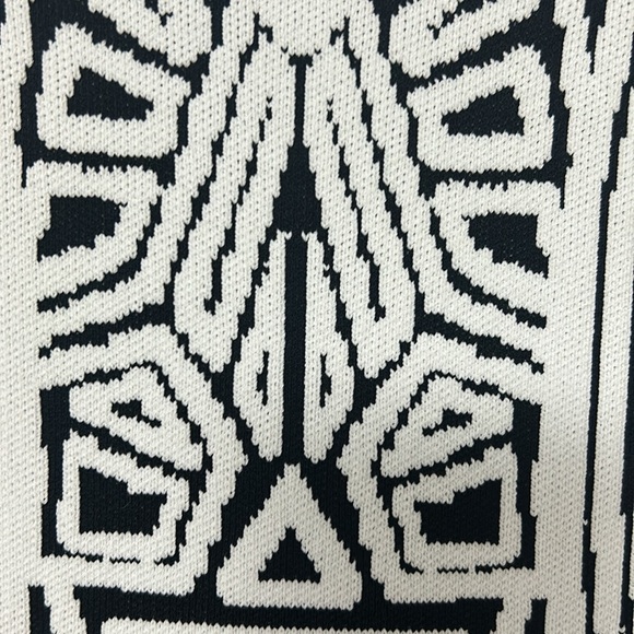 JOHN + JENN knit fitted dress size M - Picture 4 of 4